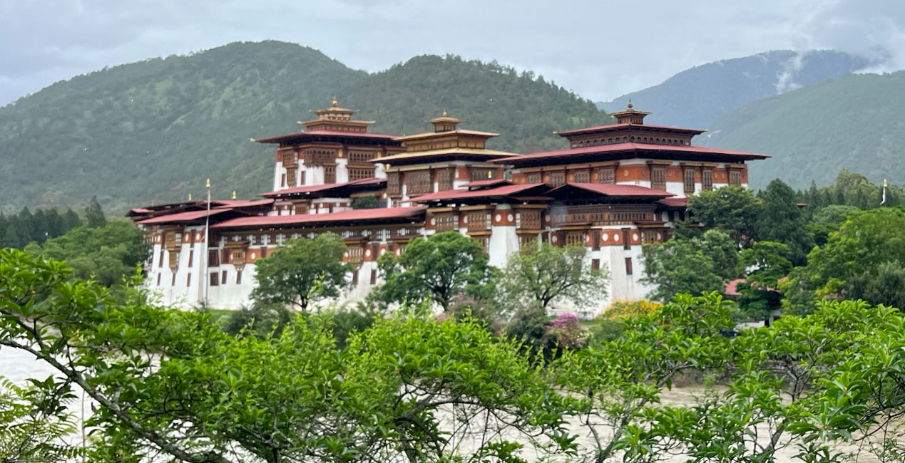 4 NIGHTS 5 DAYS BHUTAN TOUR