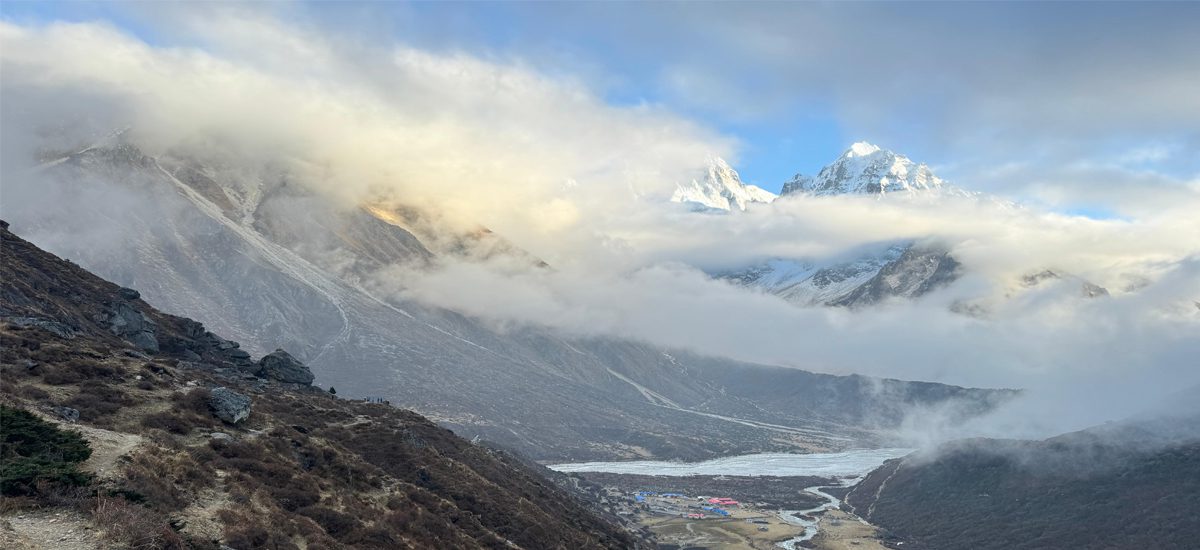 Makalu Base Camp Trek Picture - Stunning Himalayan View